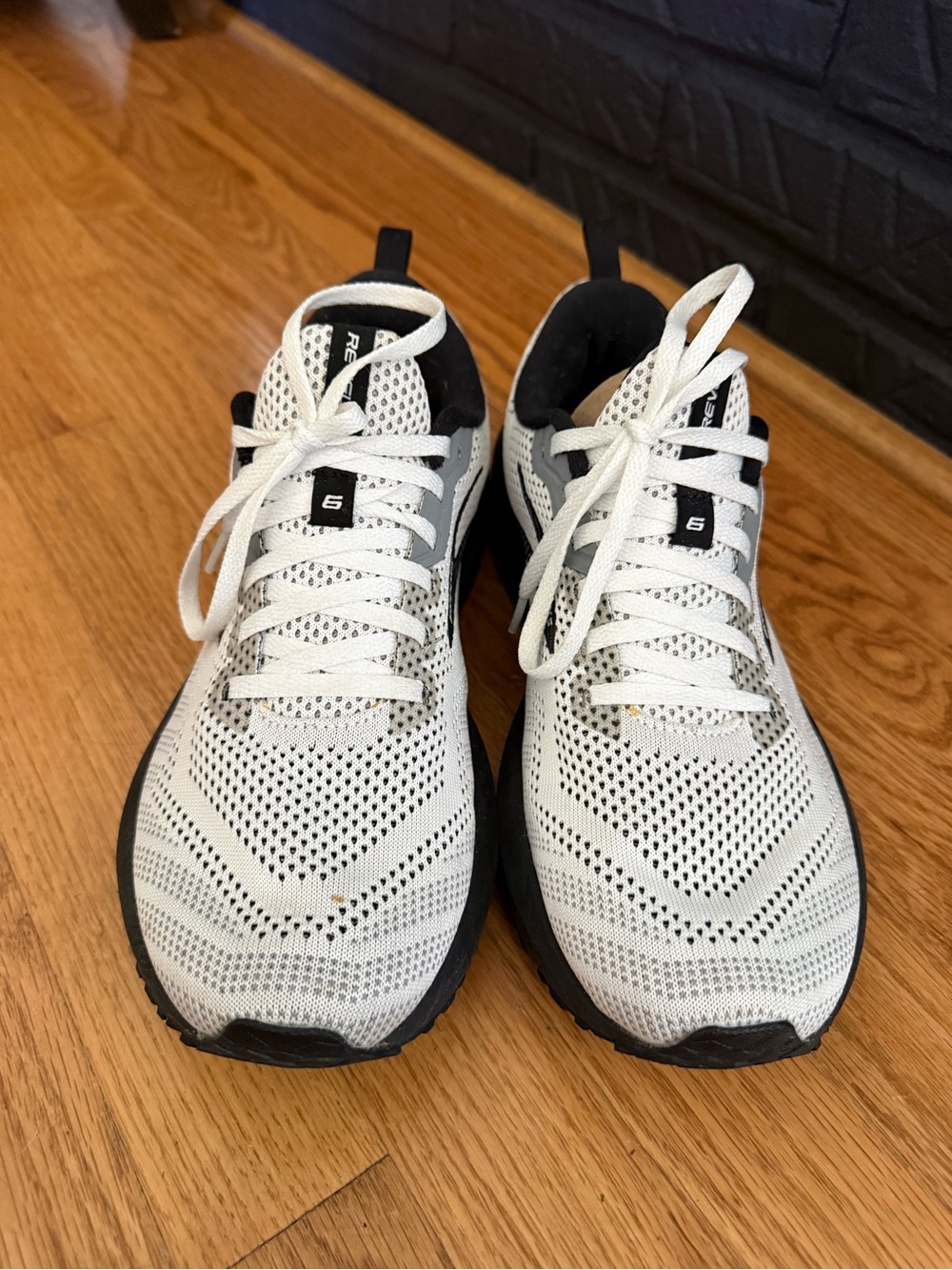Brooks White and Black Women's Knit Running Sneakers Revel 6
